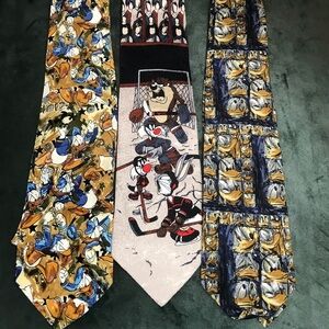 Vintage Tie Rack Disney Donald Duck & Looney Tunes Tie Tasmanian Devil Hockey